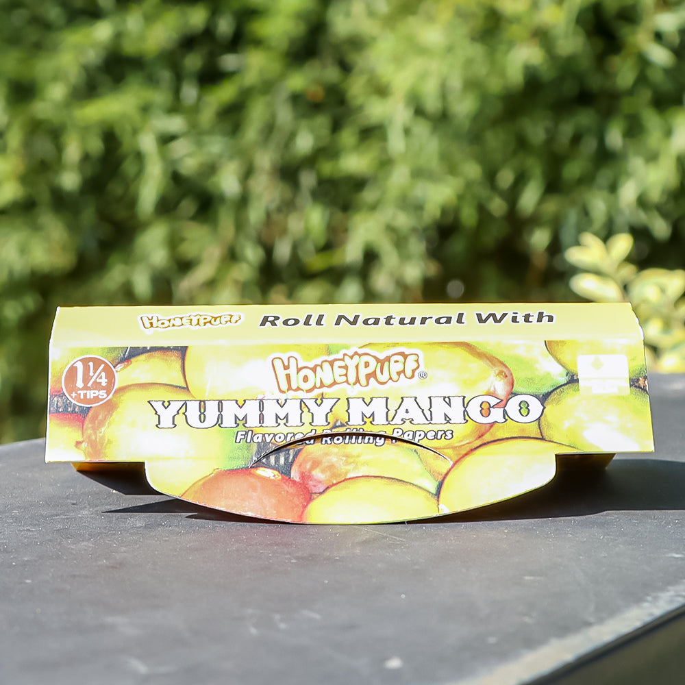 HONRYPUFF Mango Flavored Rolling Papers with Rolling Tips, 1 1/4 Size Cigarette Rolling Paper, Natural Rolling Paper, 50 PCS