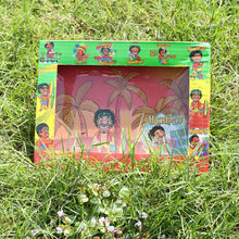 Charger l'image dans la galerie, Plateau à rouler en verre Honeypuff, plateau à rouler les cigarettes incassable, plateau à rouler style rasta, plateau à rouler les cigarettes de 6,3" x 4,7"
