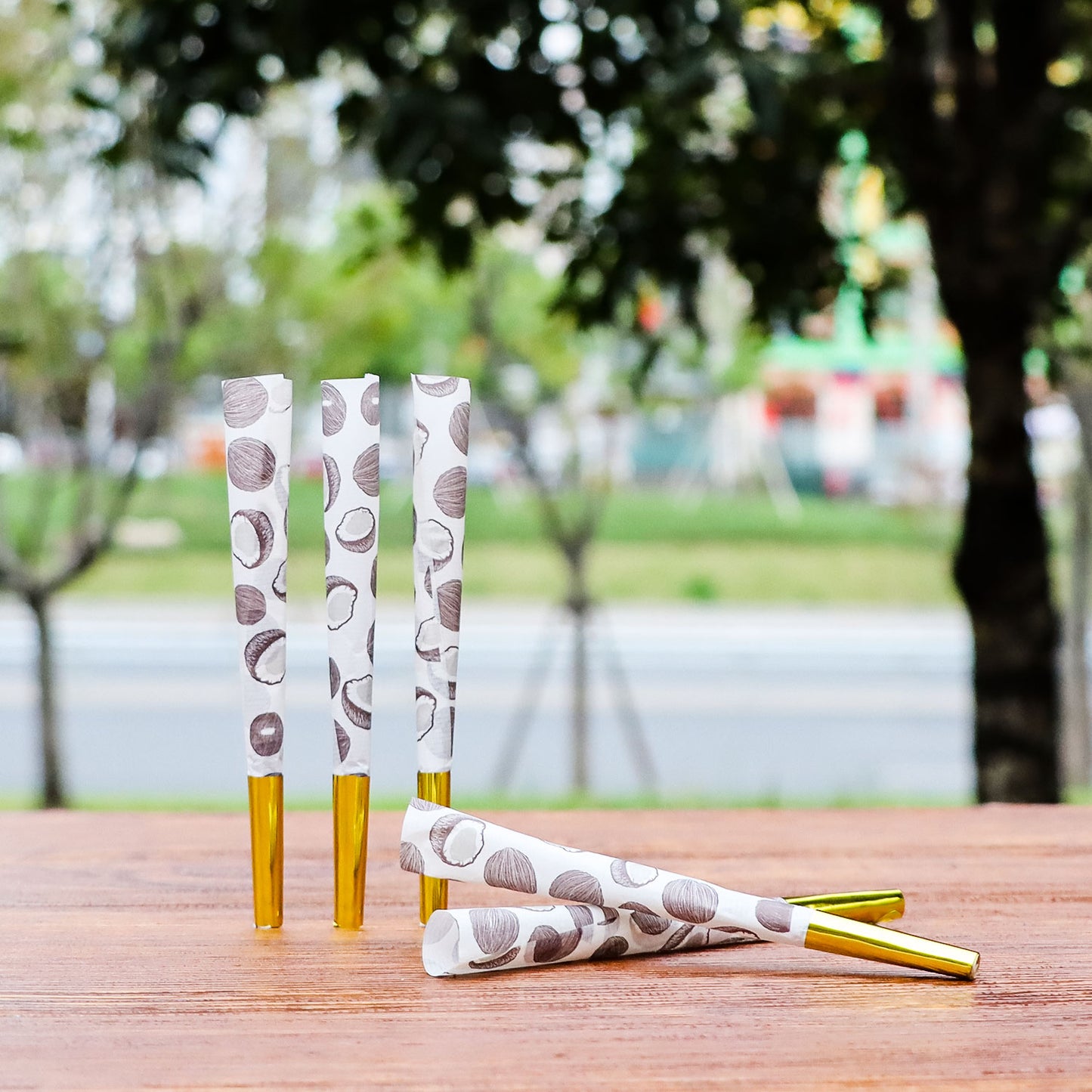 HONEYPUFF Mix Fruit Flavored Pre Rolled Cones, King Size Pre Rolled Rolling Paper with Golden Tips, Slow Burning Pre Rolled Paper Cones with Cones Loaders (8 Pcs)
