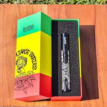 Load image into Gallery viewer, HONEYPUFF Windproof Charged Cigarette Lighter, Rasta Style Lighters, Creative Smoking Metal Lighter