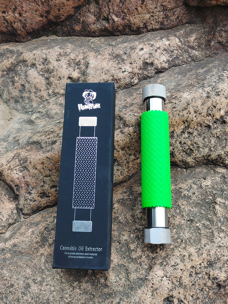 HONEYPUFF Stainless Steel Cannabis Oil Extractor; super easy to use and includes a heavy duty filter and silicone grip for ease of use.